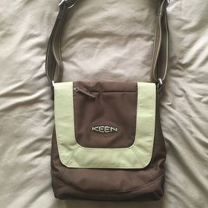 Keen purse